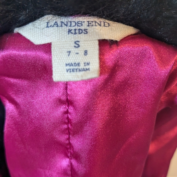 Black fuzzy vest - Picture 3 of 3